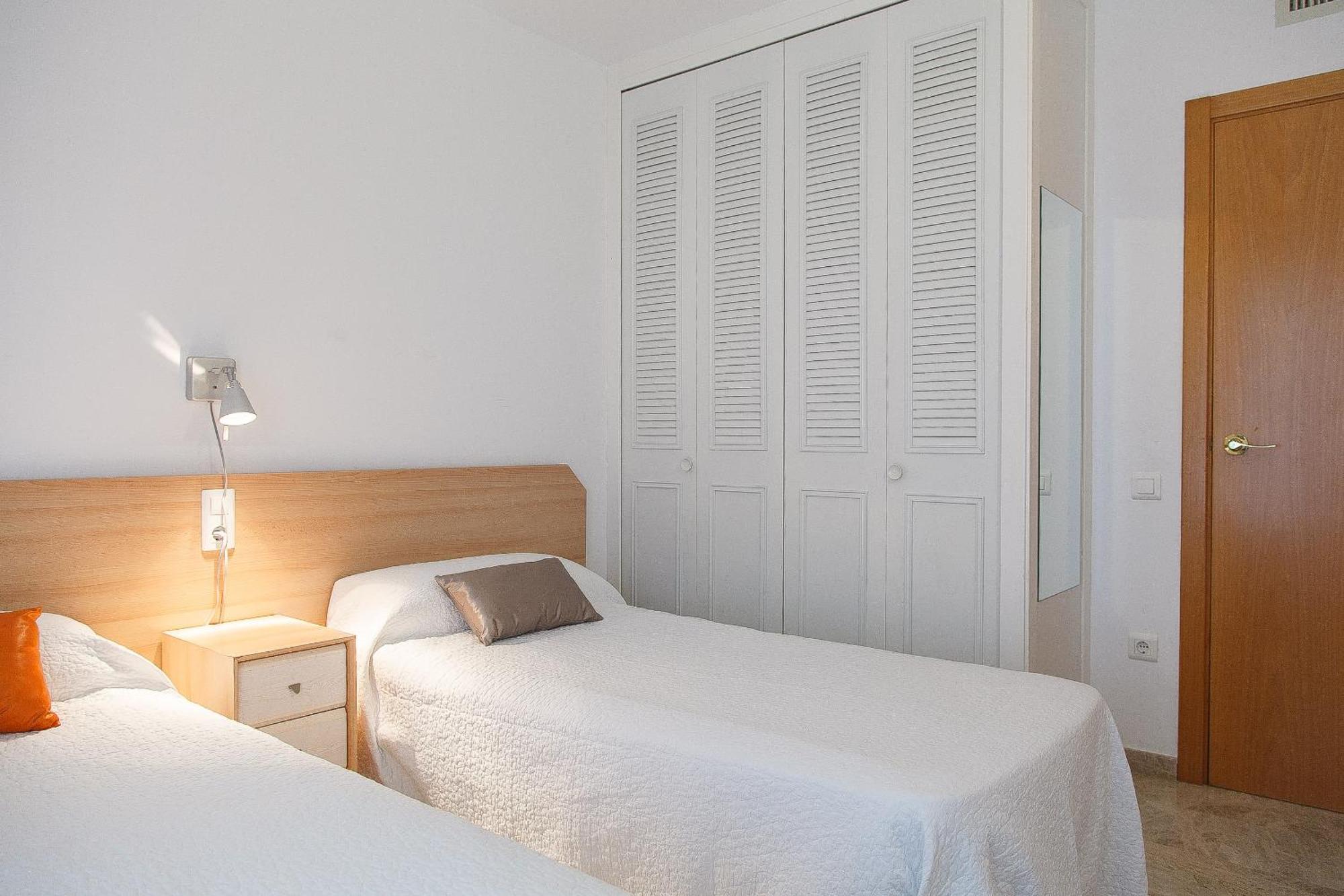 Uhc Ventura Park Apartments Salou Room photo