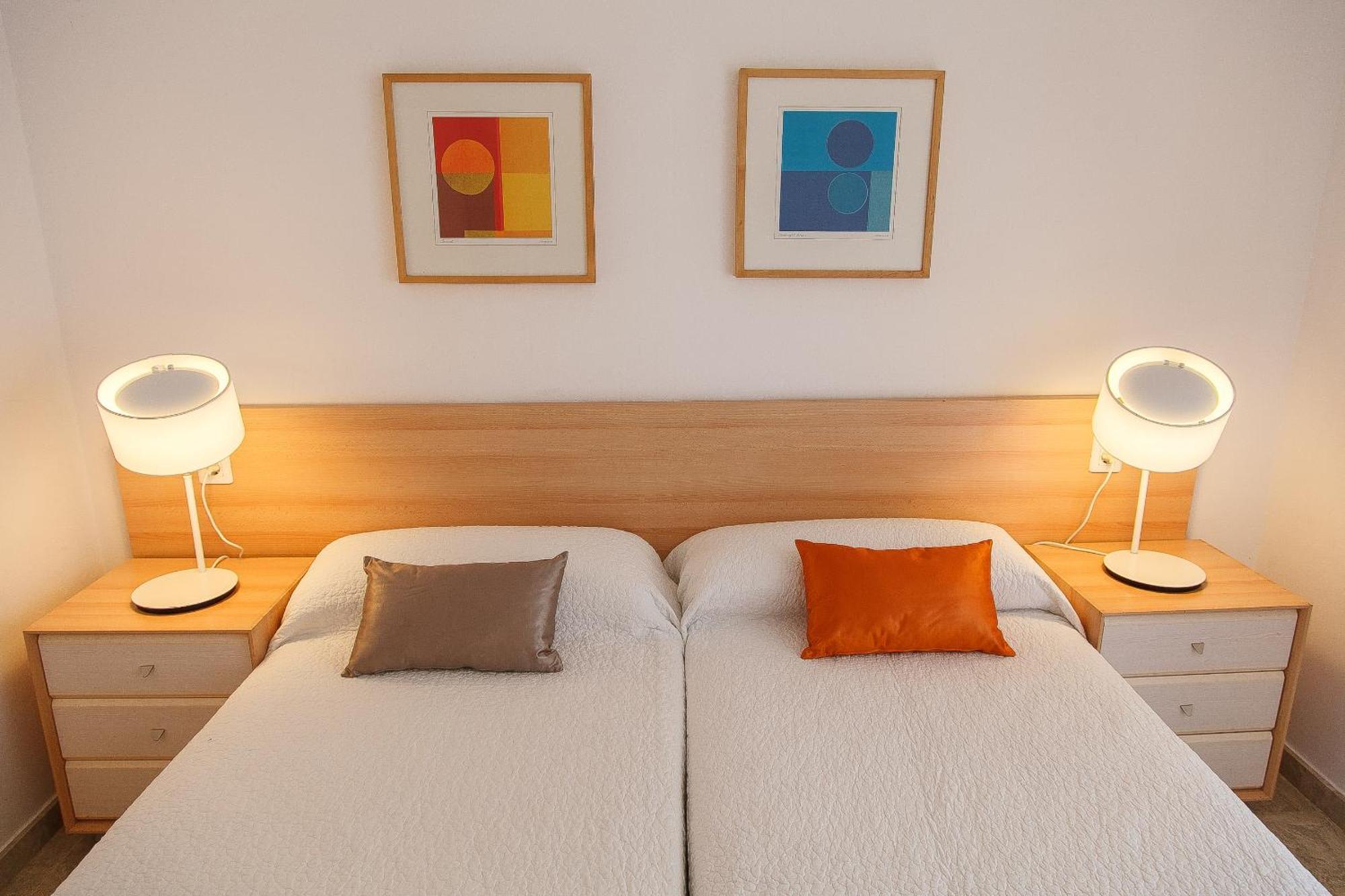 Uhc Ventura Park Apartments Salou Room photo